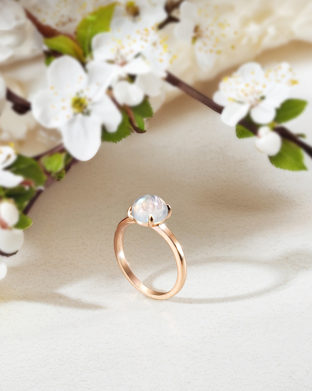 Packshot Ring Mondstein Millazia