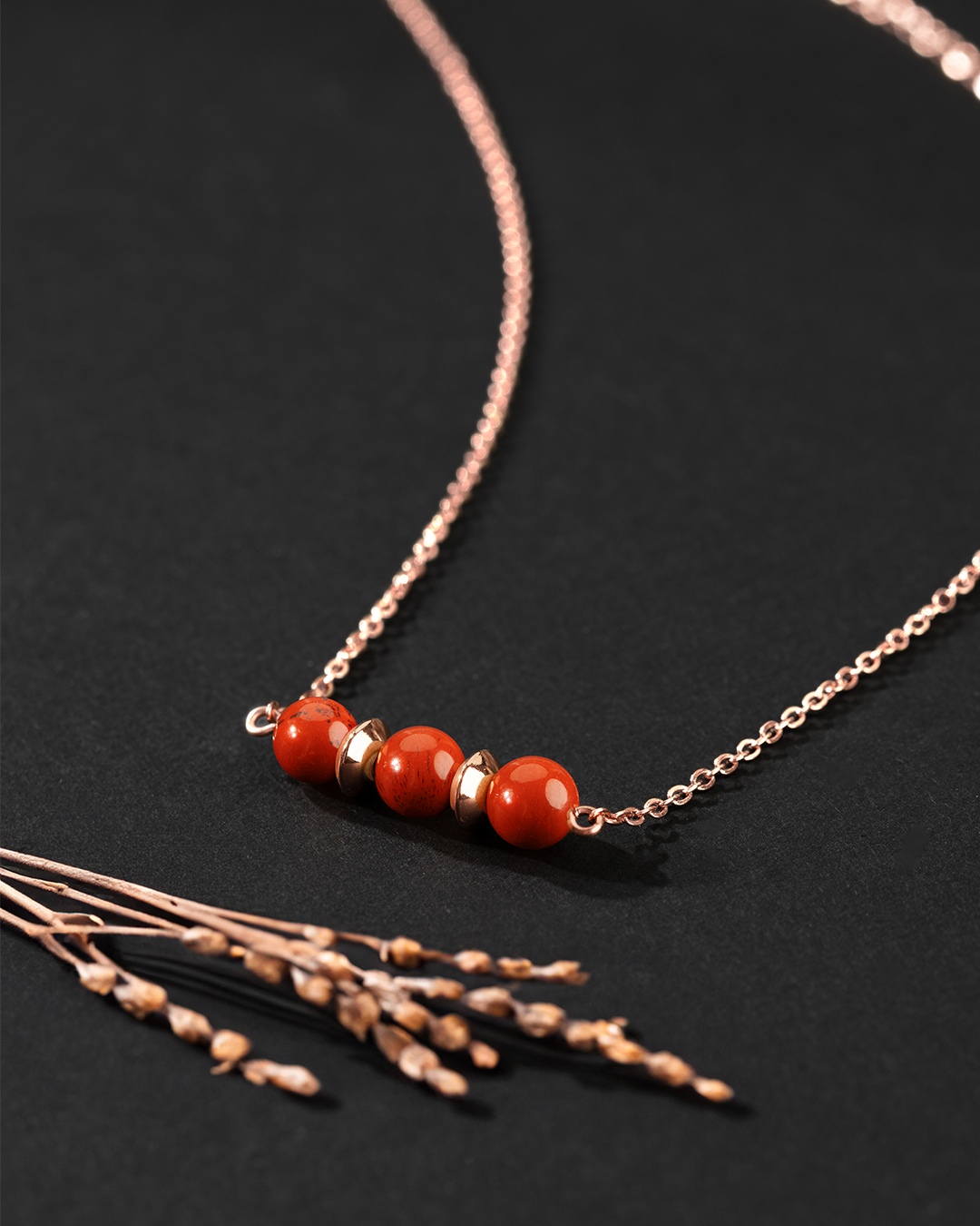 Packshot Anhänger Roter Jaspis Spoletina